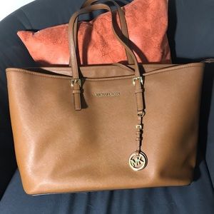 Large purse/tote